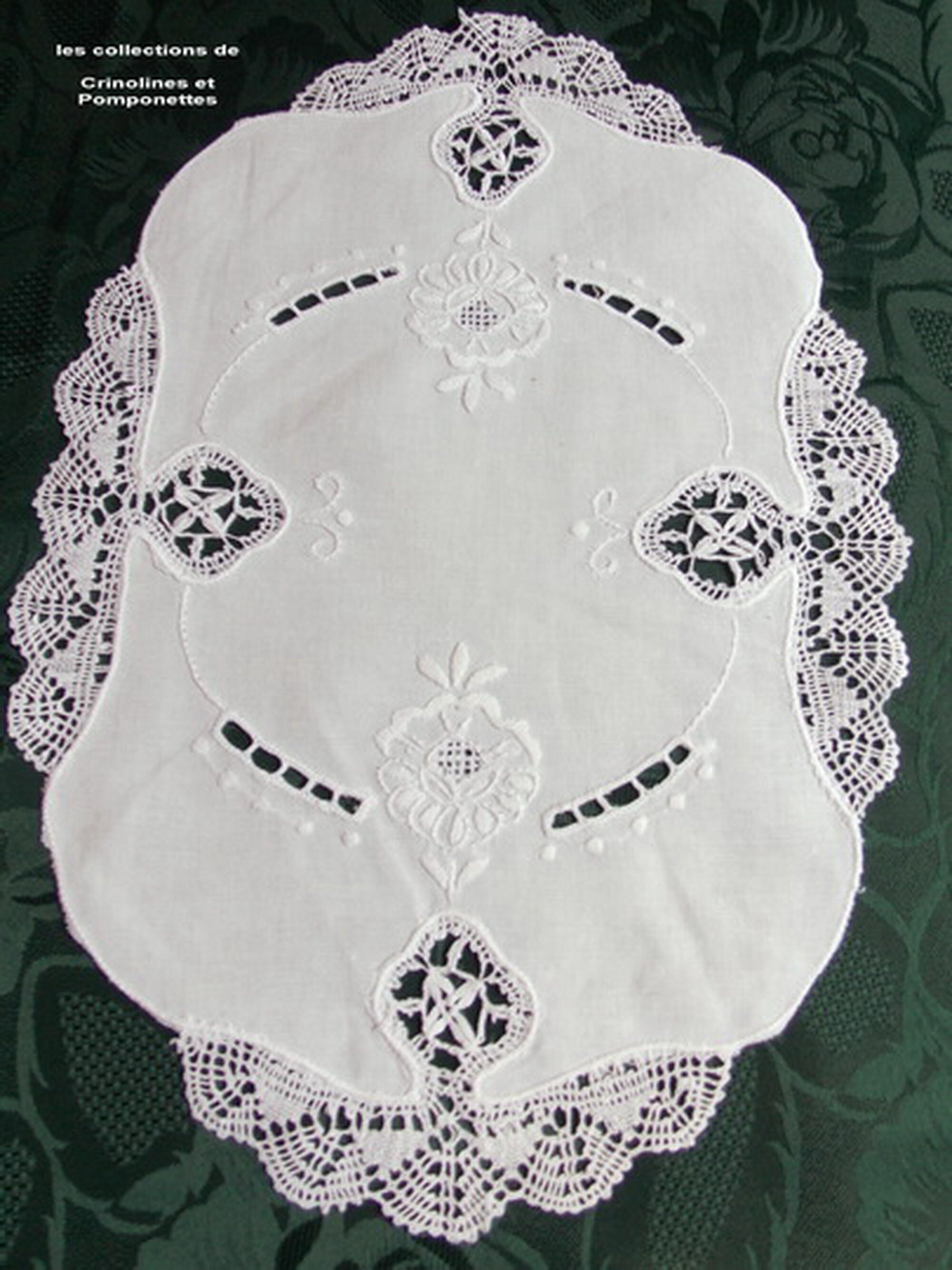 Napperon Brode Main Dentelle Aux Fuseaux Point d'esprit 27x40 Dinan Ovale Blanc