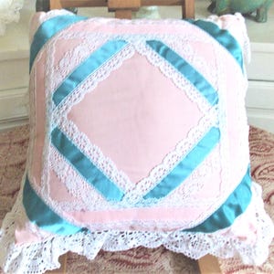 Lot De 2 Coussins Artisanaux Français Crochetés - Création S Raisonnier, Blanc, 40cm