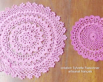 Napperon Rond Crocheté Main – Beige – 100% Coton – Artisanat Français – 22 Cm