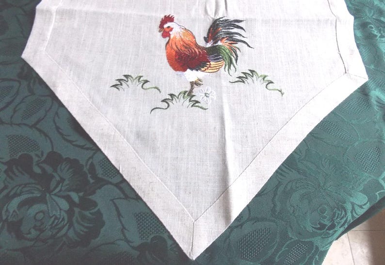 TABLE RUNNER embroidered on rectangular polylinen with pointed finish, roosters 50X150 image 2