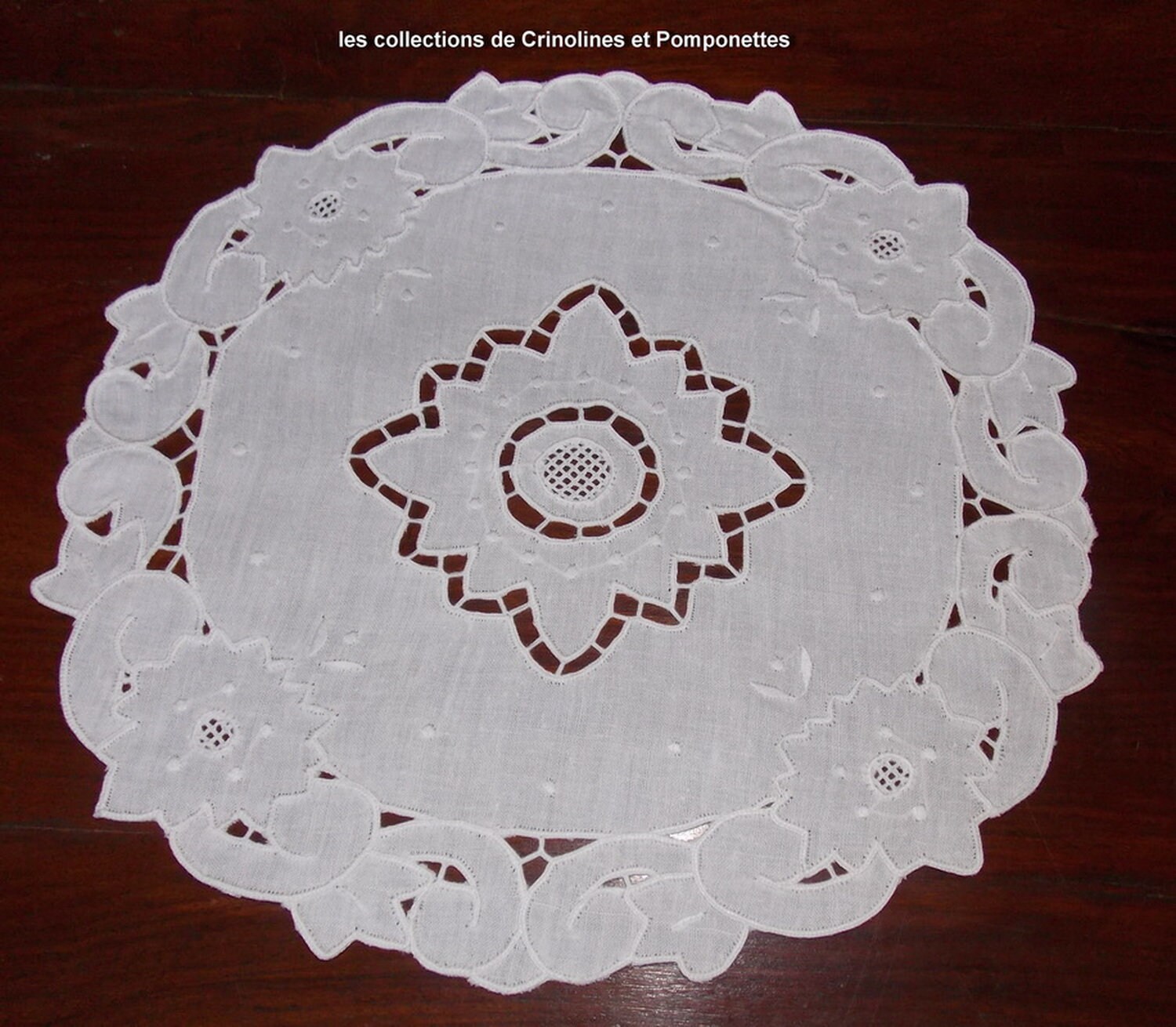 Napperon Brode Main Broderie Richelieu Blanc Rond de 32cm Ageratum