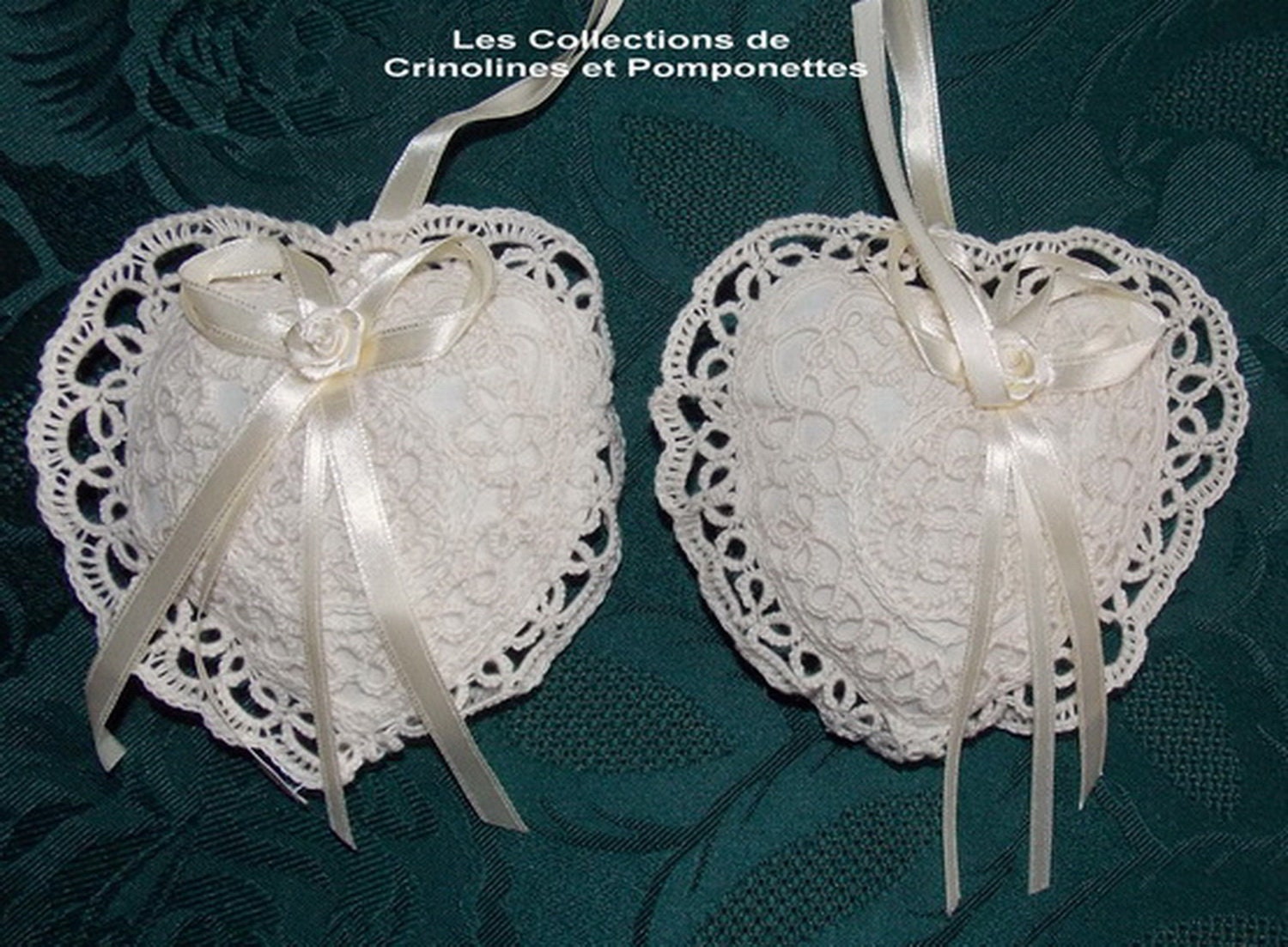 Coussinet Brode Main à Suspendre Broderie Dentelle Frivolité Lot de 2 Coeurs Ecrus