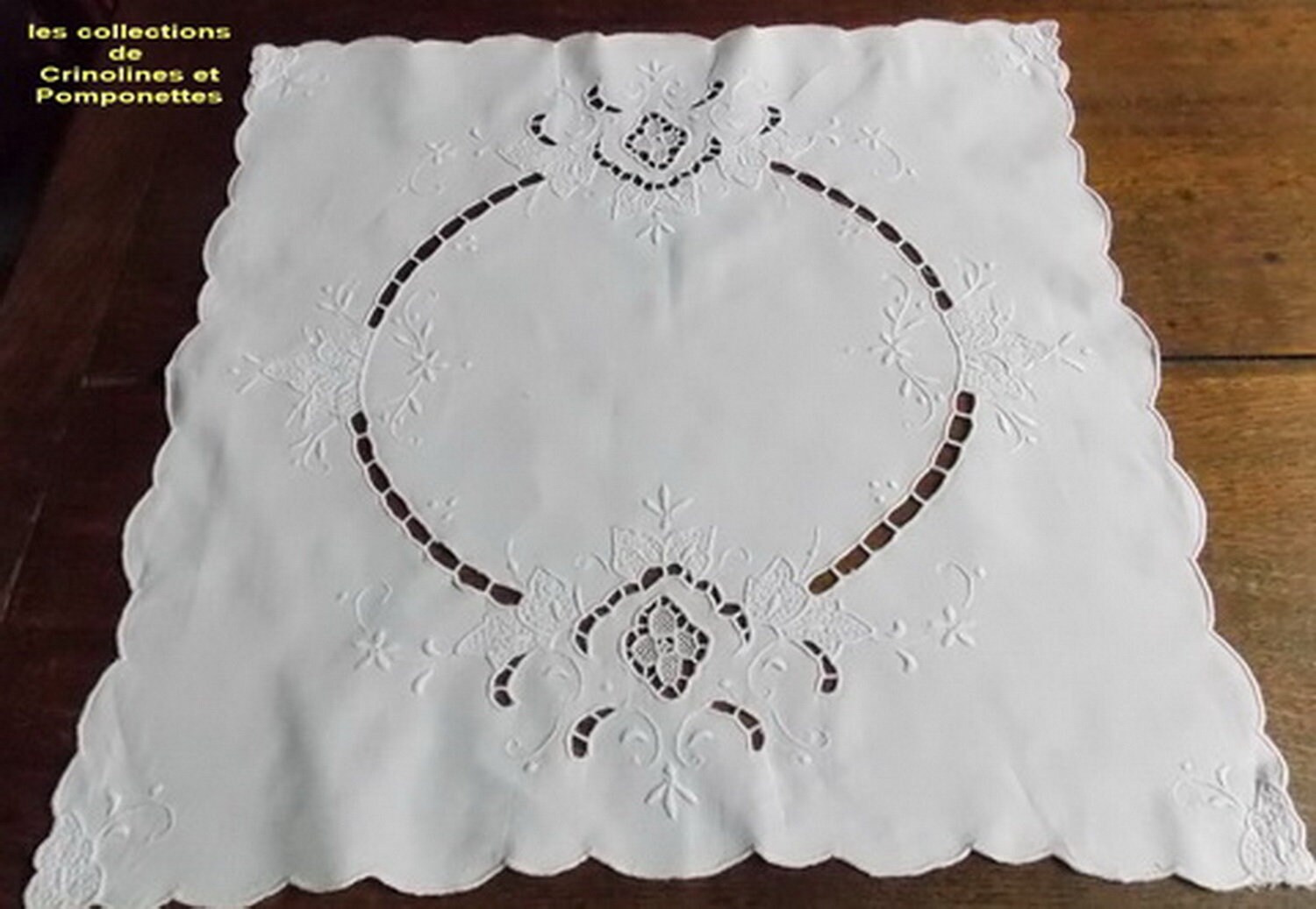 Napperon Brode Main Broderies Richelieu et Jours de Venise Carré 45 Blanc