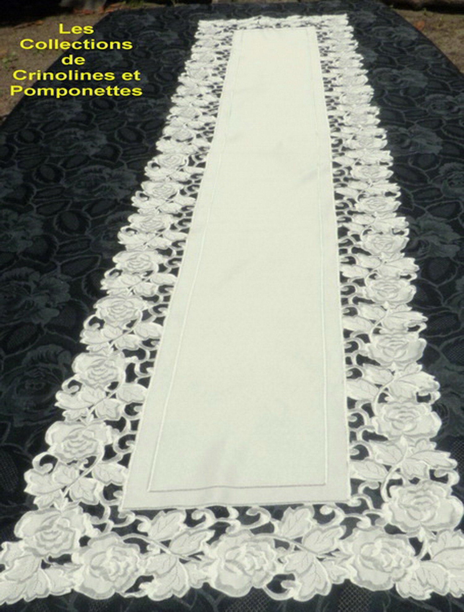 Chemin Brode Multiroses en Polyester Epais Chemin de Table Rectangulaire 38x175 Blanc Casse