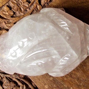 Collectible FROG in semi-precious fine stone ROSE QUARTZ