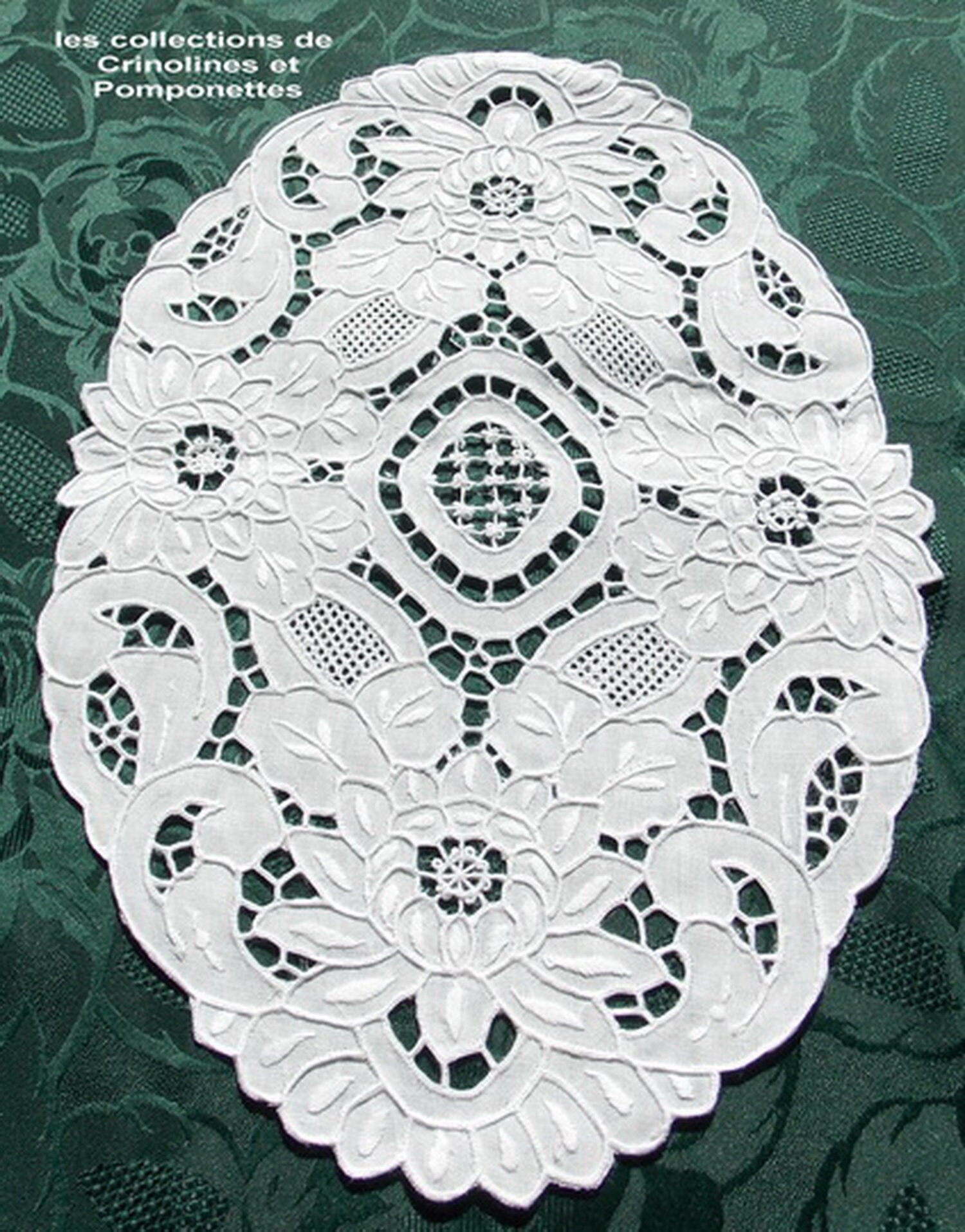 Napperon Brode Main sur Lin Broderie Richelieu Royal Blanc Ovale de 27x40cm