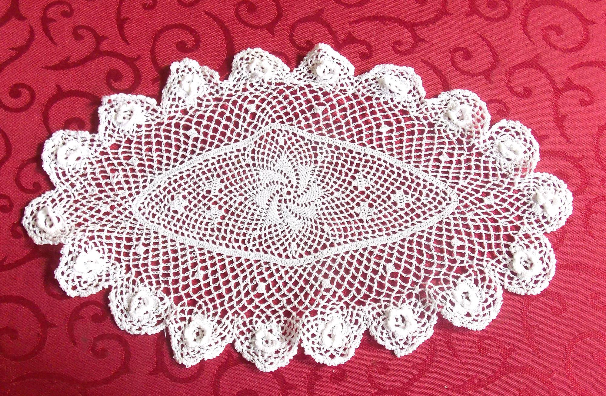 NAPPERON CROCHET d'ART CREATION S.RAISONNIER