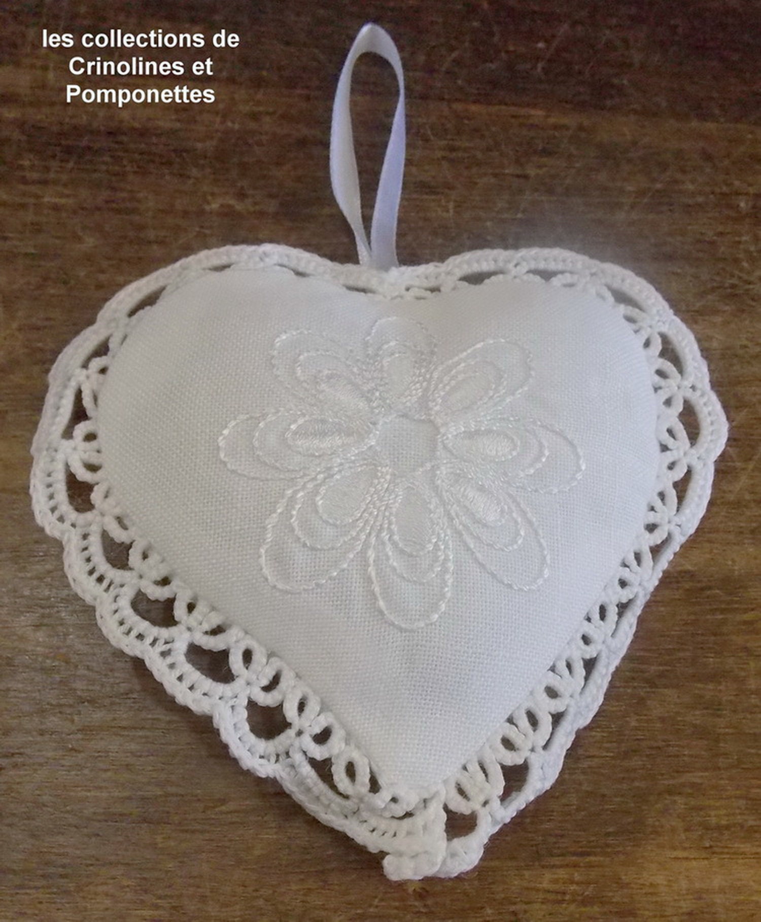 Coussinet Brode Main à Suspendre Broderie Au Point de Tige Tour Frivolite Lot 2 Cours Blancs