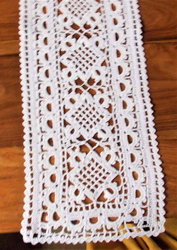 Napperons Ronds Au Crochet - Création Sylvette Raisonnier - Artisanat Français