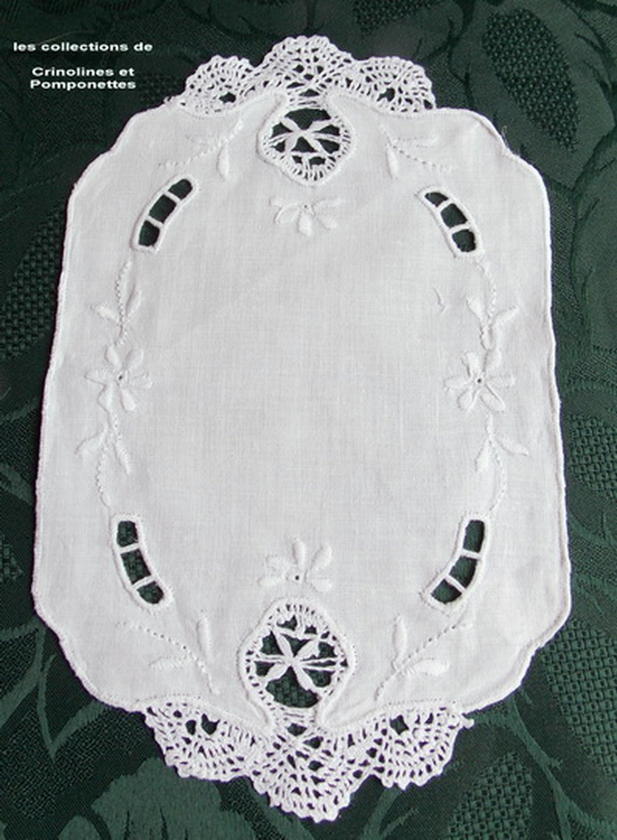 Napperon Brode Main Dentelle Aux Fuseaux Point d'esprit 14x23 Dinan Ovale Blanc