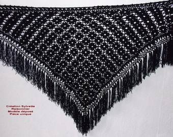 CHALE   CROCHET  fait main création Sylvette Raisonnier artisanat français agate noir sur commande