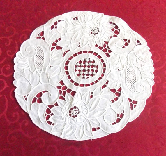 Napperon Rond En Lin Blanc 30 Cm, Broderie Richelieu Main, Art Déco