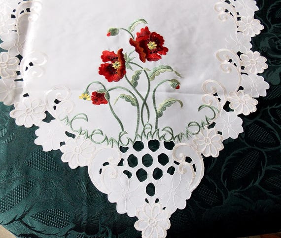 Chemin De Table Ovale Brodé Coquelicots - Blanc Cassé - 50x150 Cm - Fait Main