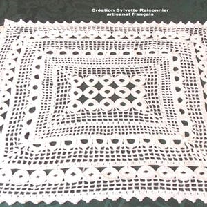 Hand-crocheted doily, French craftsmanship, Sylvette creation, rectangular white placemat 32x40