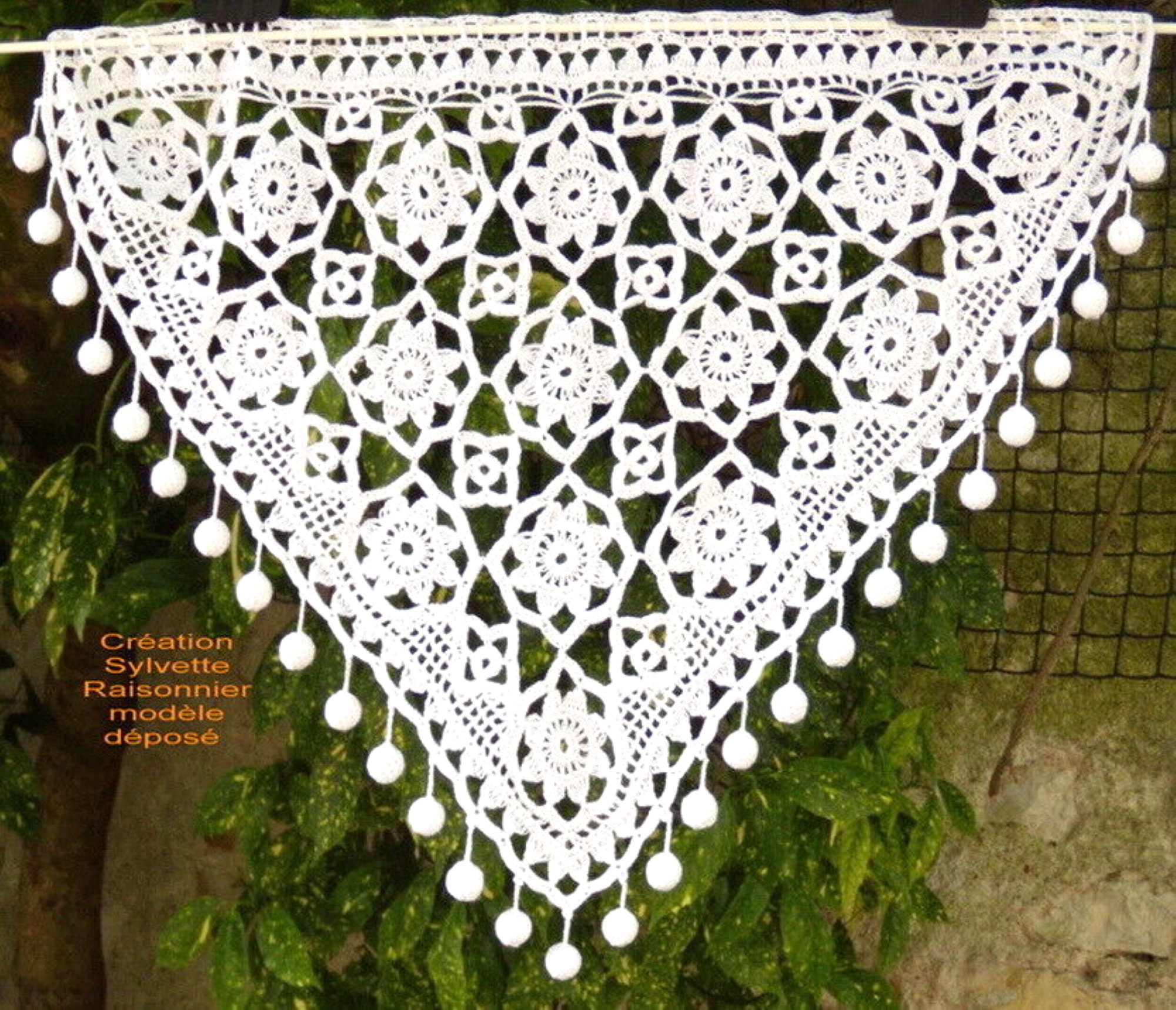 Brise-bise Crocheté Artisanal Français Sur Mesure - Modèle Géométrique Art Déco, Coton Blanc 35x35 Cm