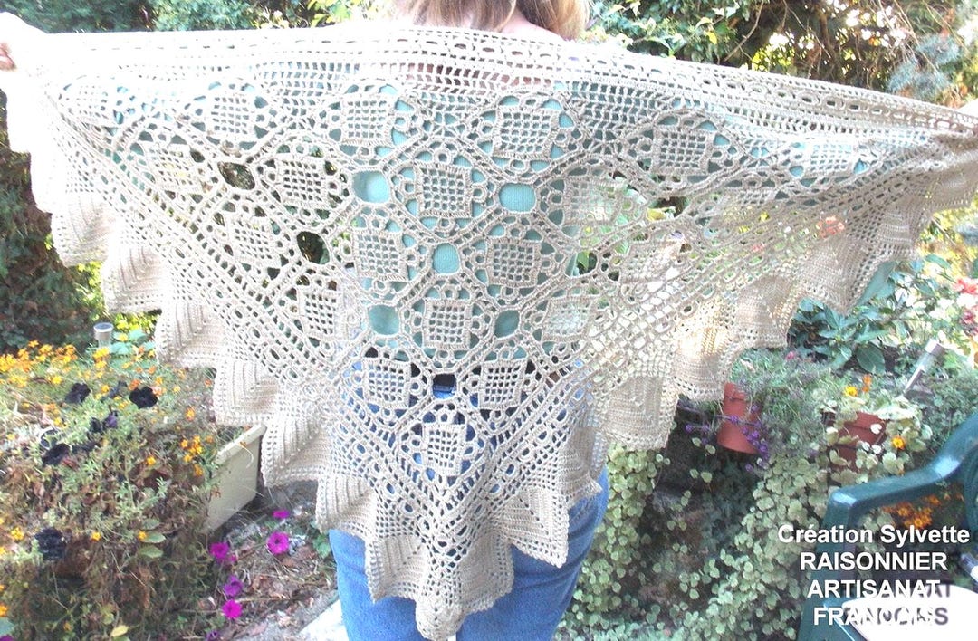 Napperon Rond Crochet Main Beige - Création Sylvette Raisonnier, Artisanat Français