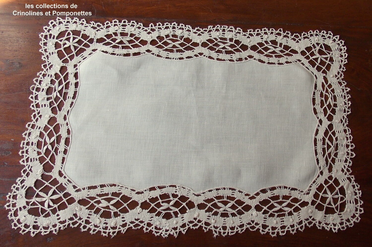 Napperon Brode Main Dentelle Aux Fuseaux Point d'esprit sur Lin Rectangulaire Ecru 30x45