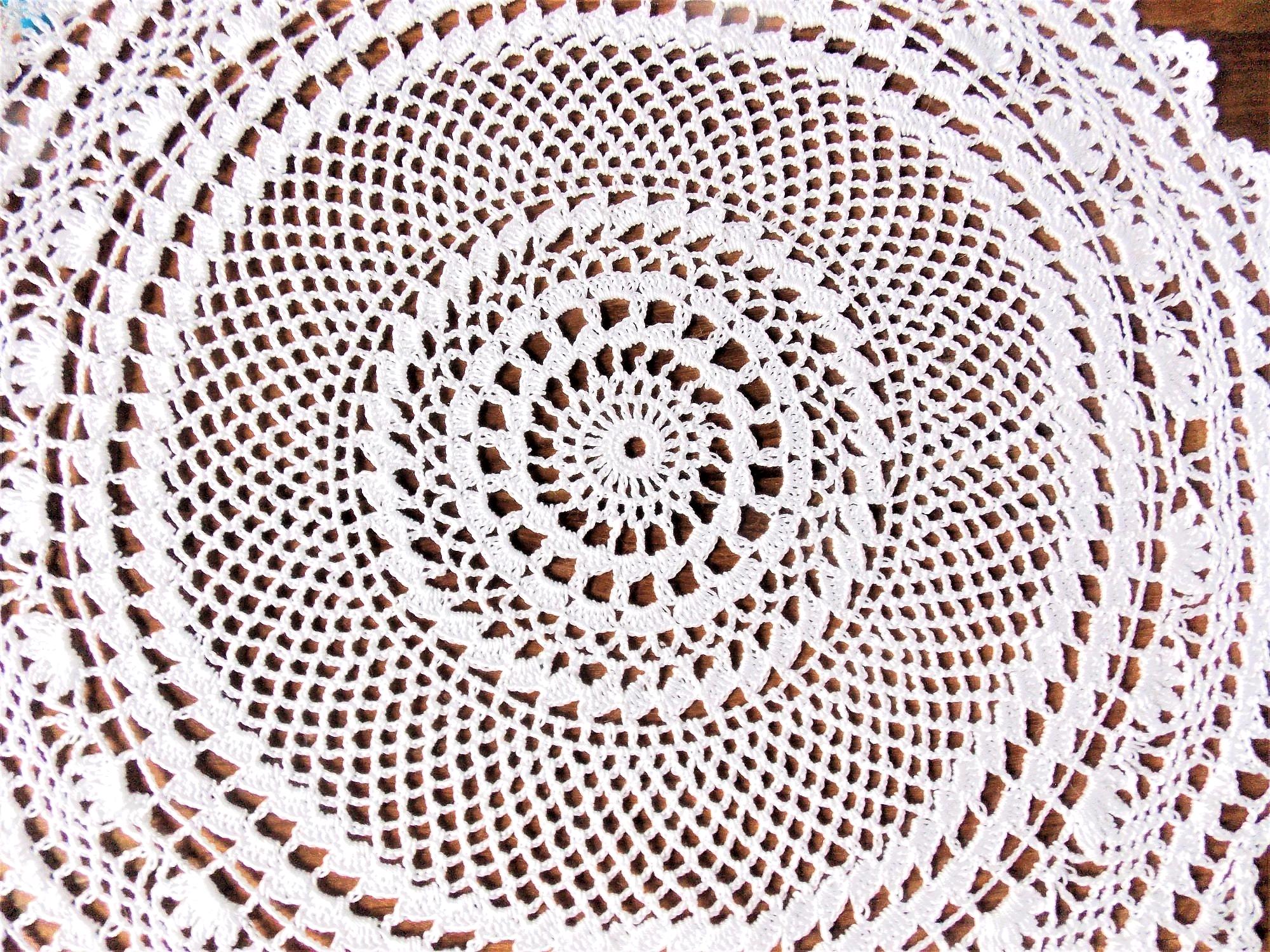 Napperon Rond Au Crochet - Artisanat Français - Sylvette Raisonnier - Blanc 28cm