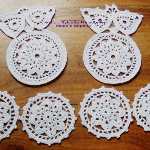 HAND CROCHET PLAILIES French craftsmanship aperitif service under white glasses creation Sylvette Raisonnier les chouettes