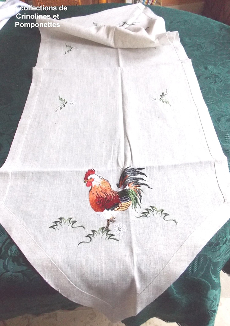 TABLE RUNNER embroidered on rectangular polylinen with pointed finish, roosters 50X150 image 1