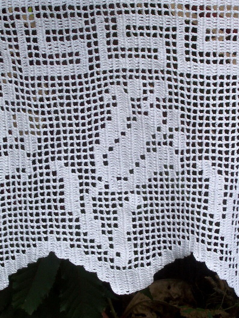 CROCHET handmade curtain breeze Kiss craft creation sylvette Raisonnier french tulips pattern