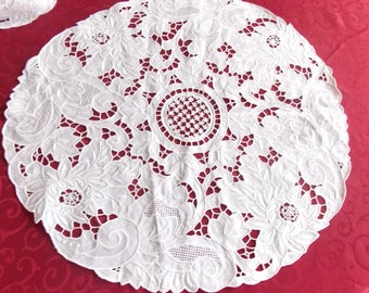 HAND EMBROIDERED PLAYMON on linen royal white brogue embroidery round 50cm gady