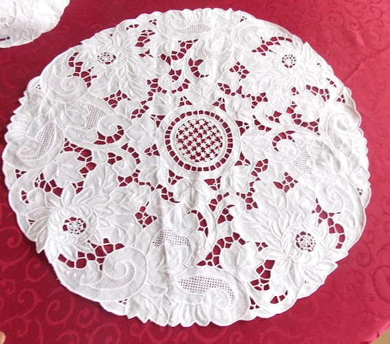 Lot De 3 Napperons Blancs Brodés Main Vintage - 100% Coton - Neufs Avec étiquettes