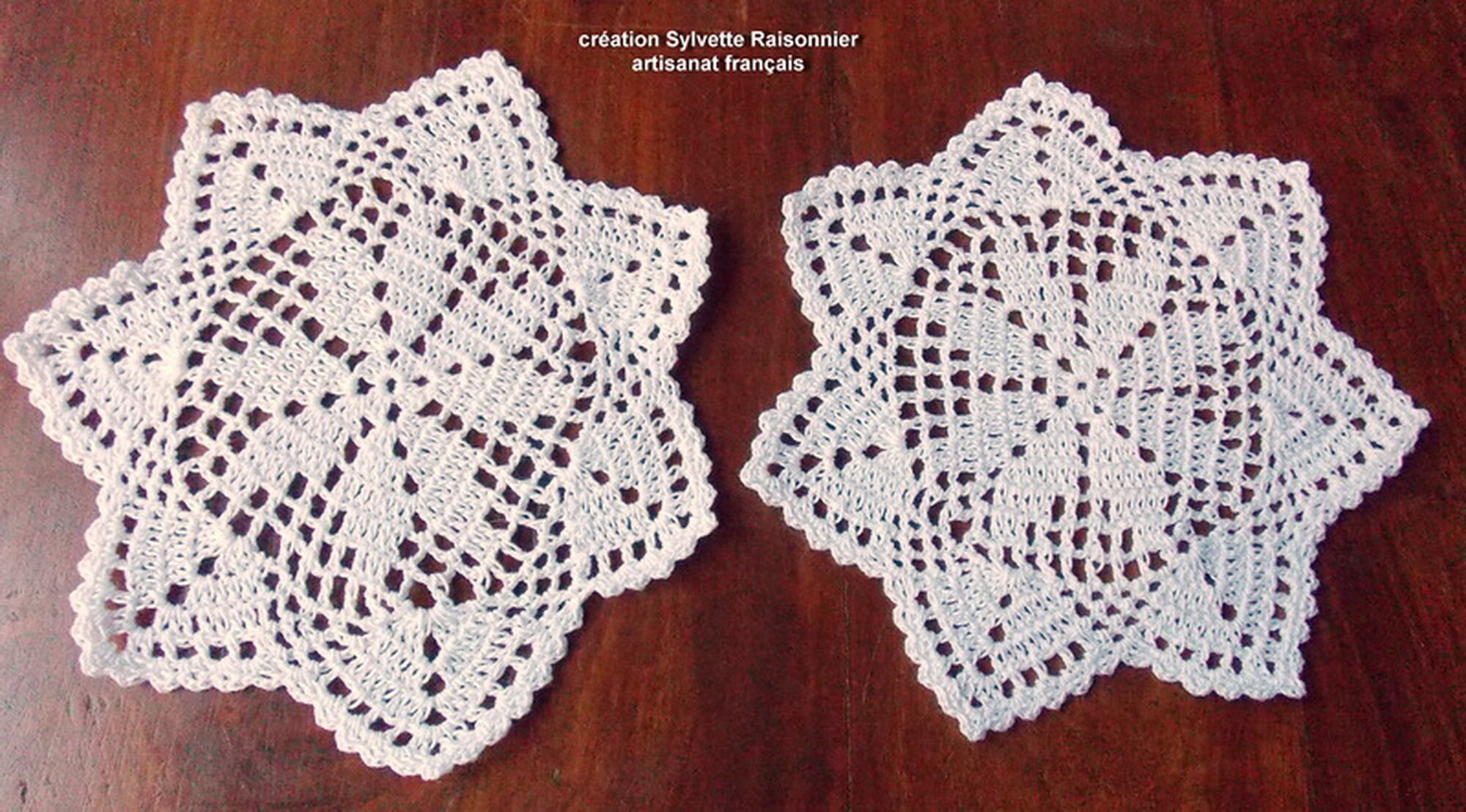 Napperons Crochet Main Artisanat Français Création Sylvette Raisonnier Lot de 2 Blancs Ronds 18 Noel