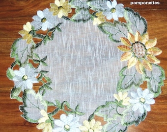 SUNFLOWER EMBROIDERED PLACEMAT round polyester voile 29