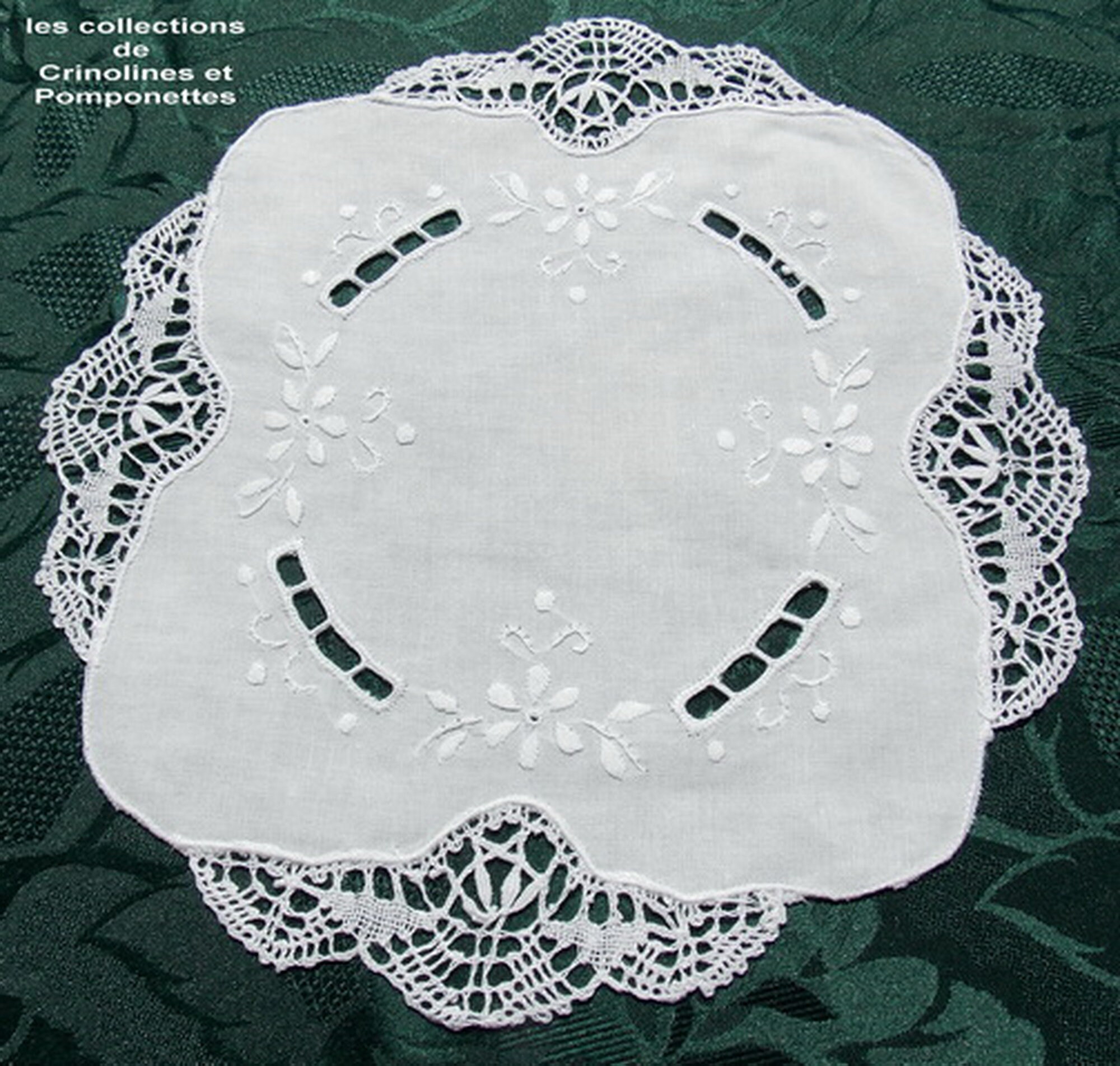 Napperon Brode Main Dentelle Aux Fuseaux Point d'esprit Dinan Rond Blanc de 30