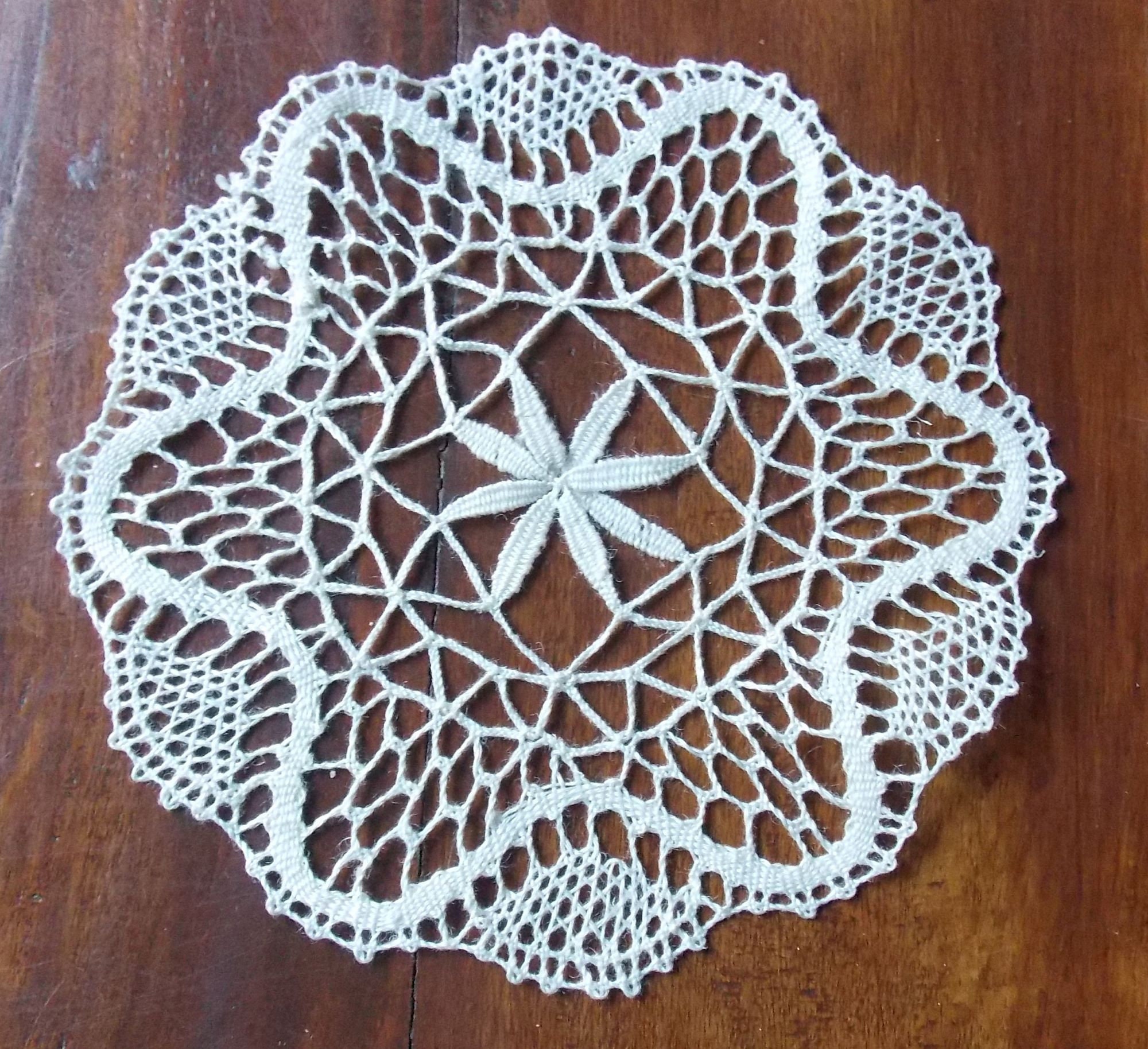 Napperon Brode Main Dentelle Aux Fuseaux Ecru 15cm Louisette