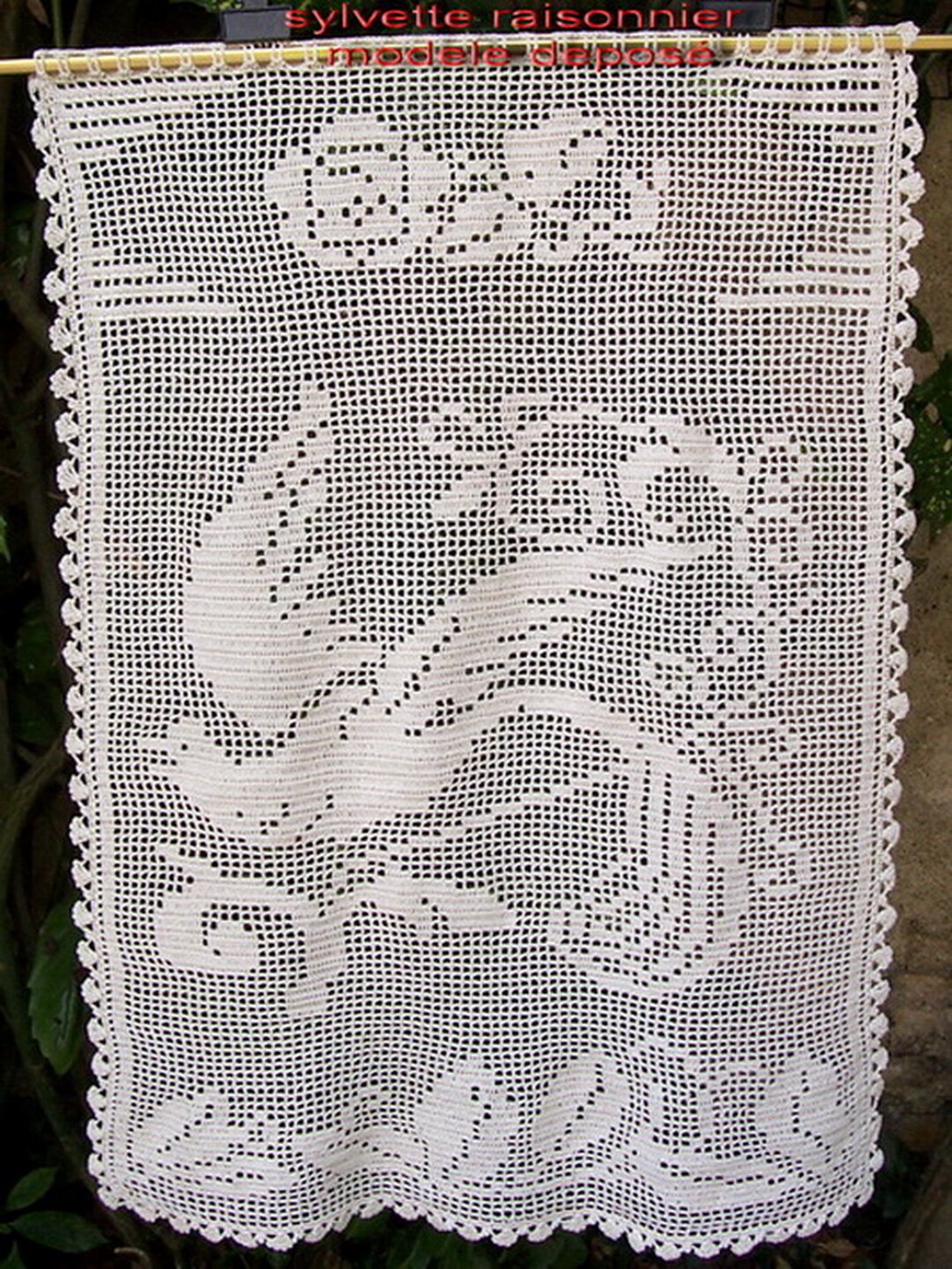Napperons Ronds Crochet Main – Création Sylvette Raisonnier – Artisanat Français