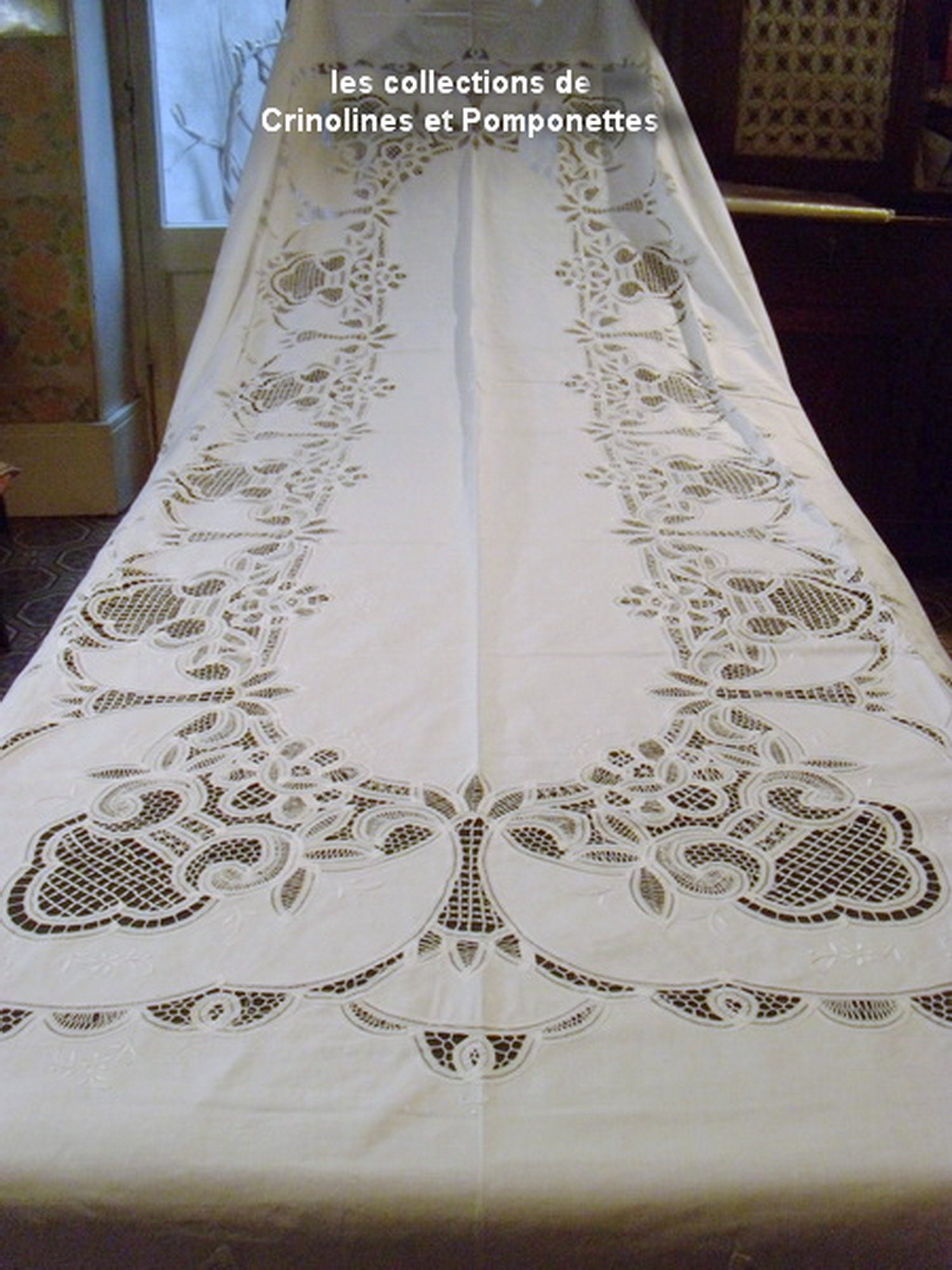 Nappe Service Table avec Serviettes Brode Main Dentelle Renaissance Ovale 1656x310 Blanc sur Lin 12 