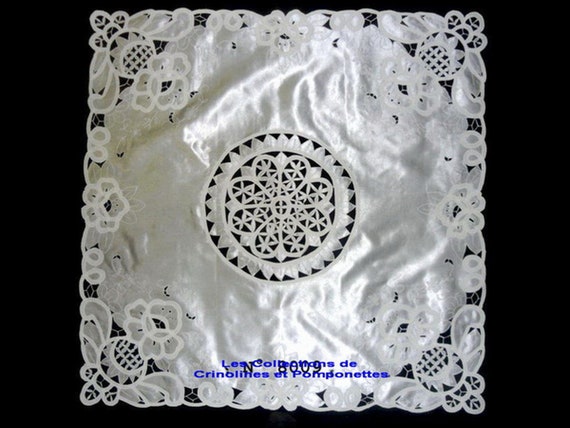 Nappe à Thé Surnappe Carrée 85cm - Broderie Sur Tulle écru Clair - Fait Main