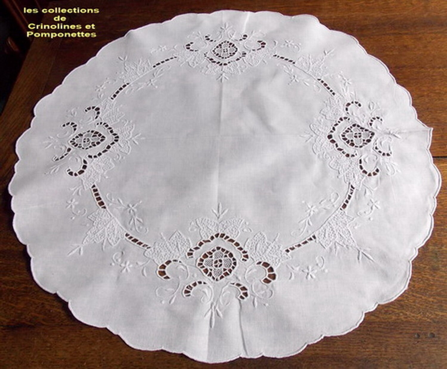 Napperon Brode Main Broderies Richelieu et Jours de Venise Rond Blanc 60 Centre Table