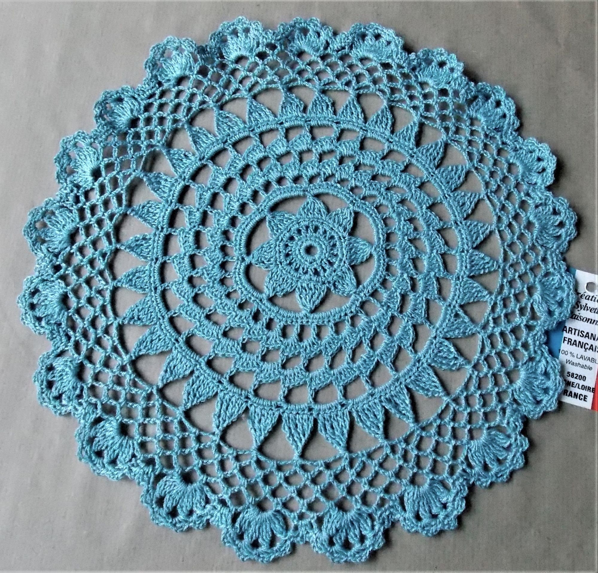 Napperon Crochet Main Artisanat Français Création Sylvette Raisonnier Rond de 30 cm Bleu Fané Ancien