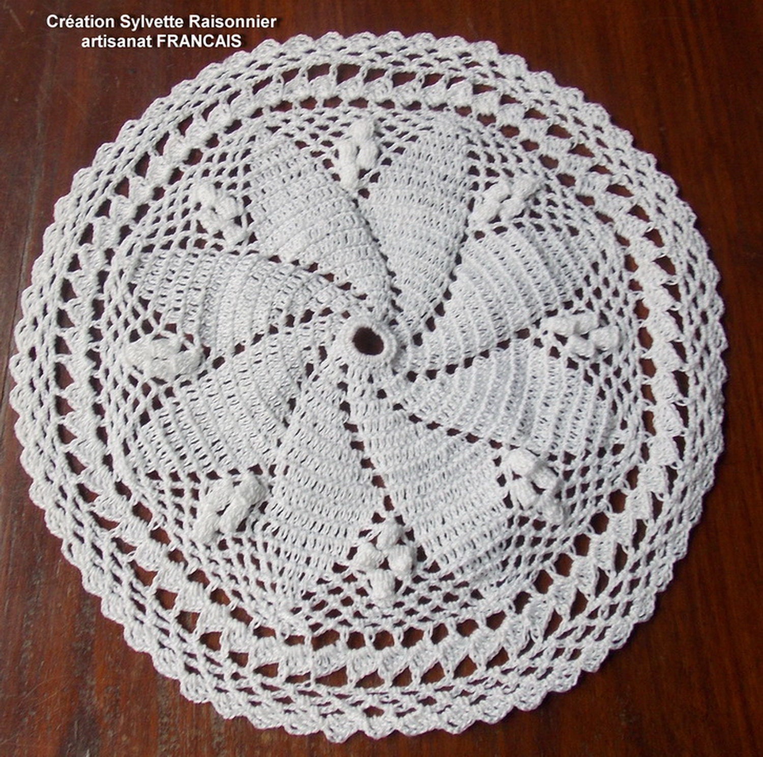 Napperon Crochet Main Artisanat Français Création Sylvette Raisonnier Rond Blanc de 22cm