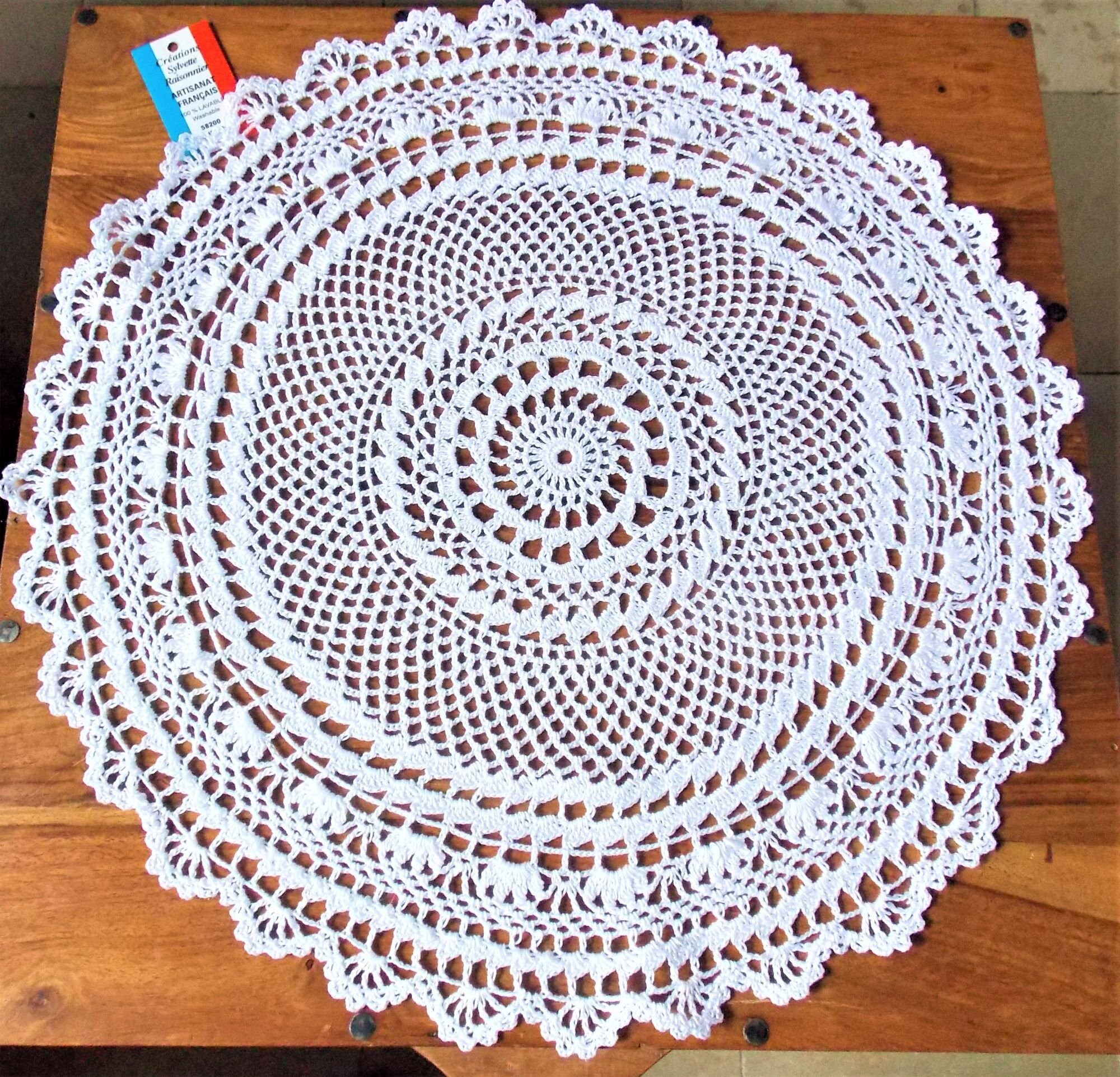 Napperon Crochet Main Artisanat Français Création Sylvette Raisonnier Centre de Table 50cm Blanc Luc