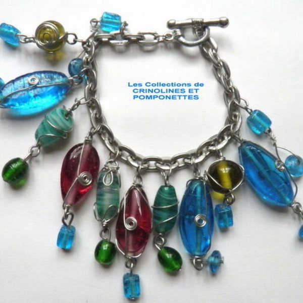 BRACELET perles de verre et BRELOQUES