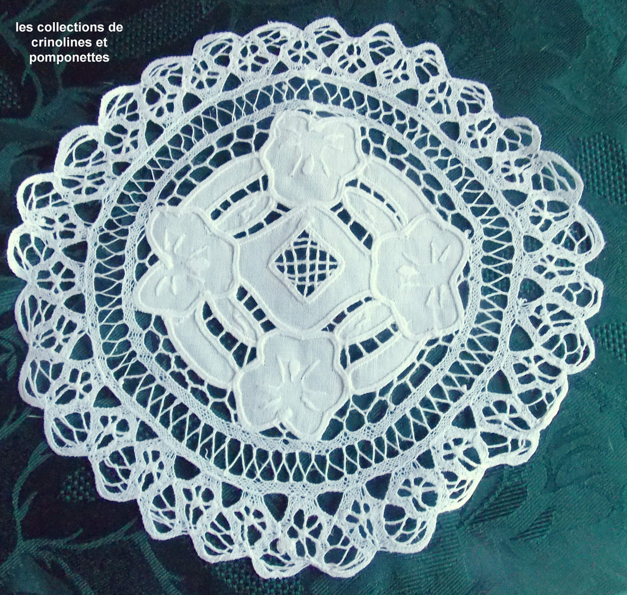 Napperon Dentelle Renaissance et Broderie Richelieu Rond Blanc De25cm