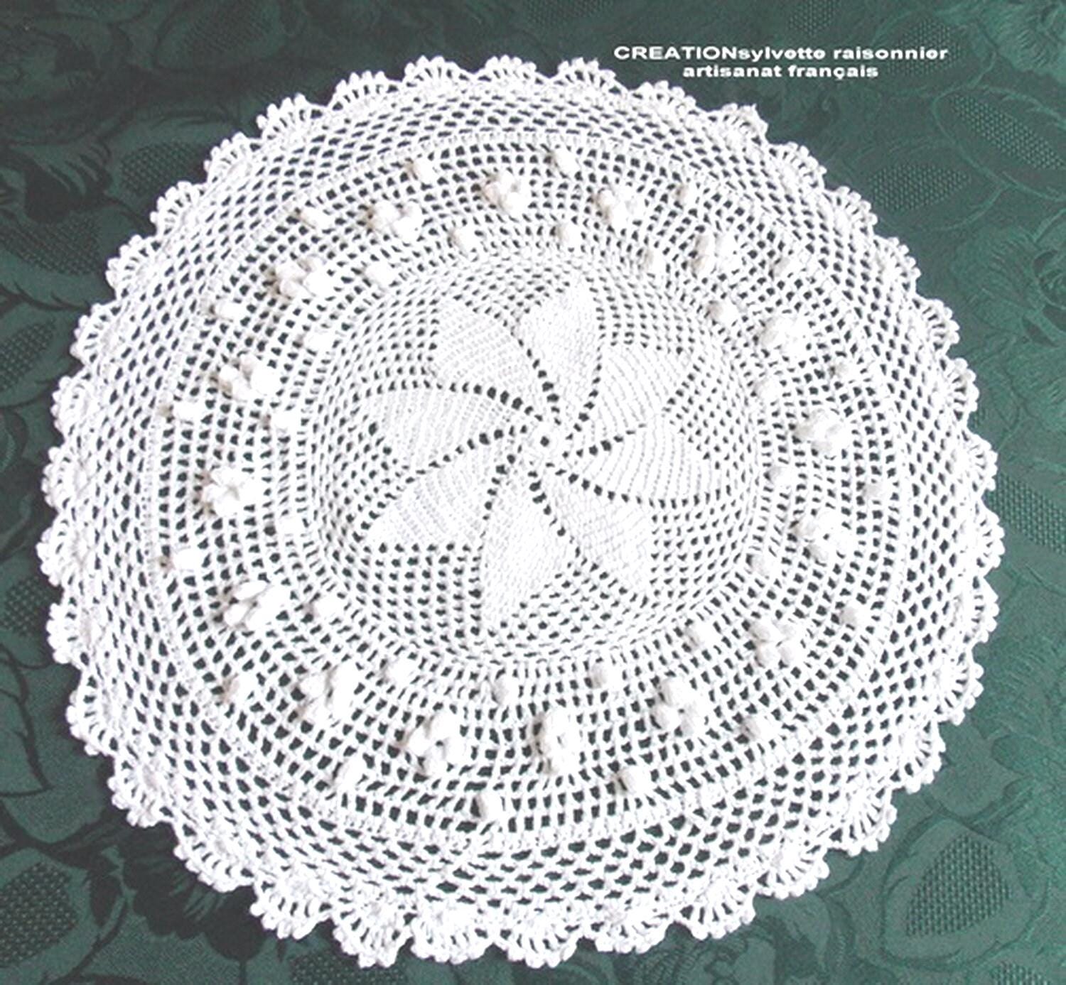 Napperon fat au crochet Décor oseaux