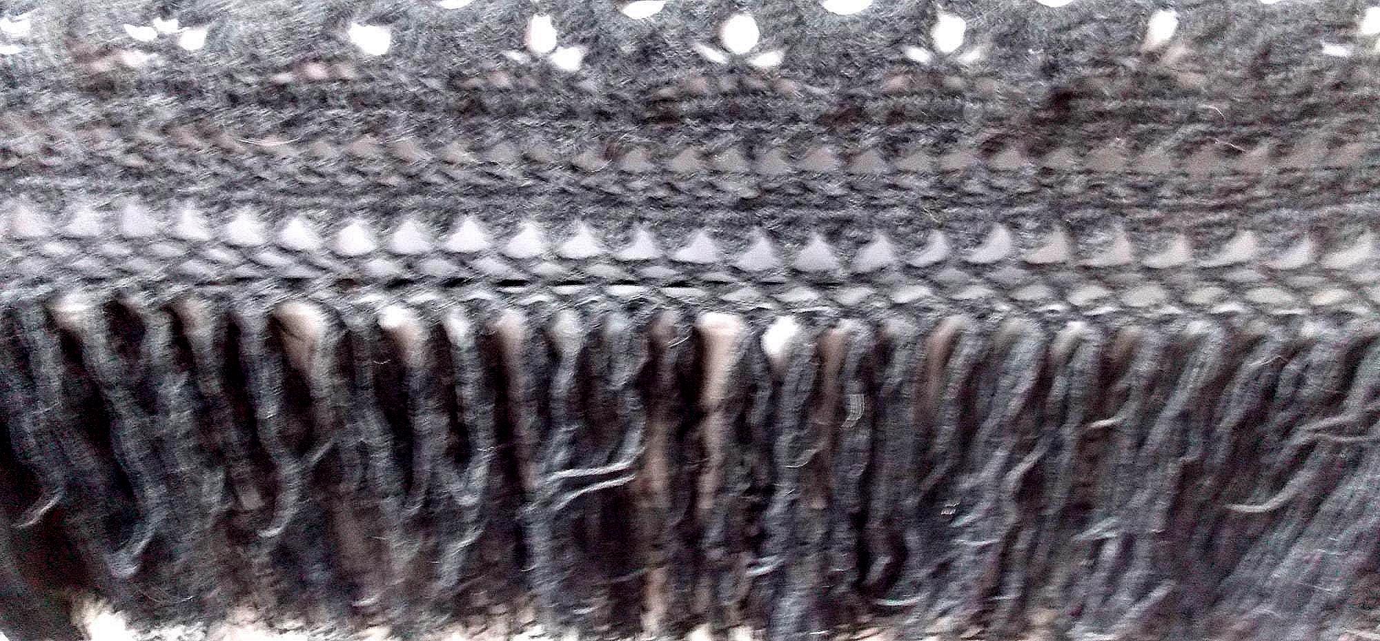 Châle Crochet Fait Main En France Par Sylvette Raisonnier Maminou - Noir, Laine Et Polyester