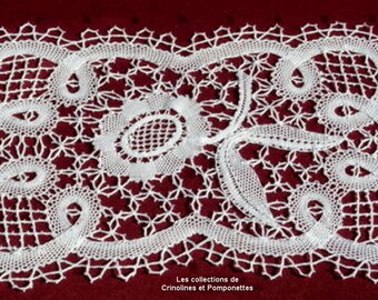 Napperon De Table Centre Rectangulaire En Coton Ivoire Avec Empiecements En Tissu Et Dentelle Aux Fuseaux Dimensions 103 X 42 Cm