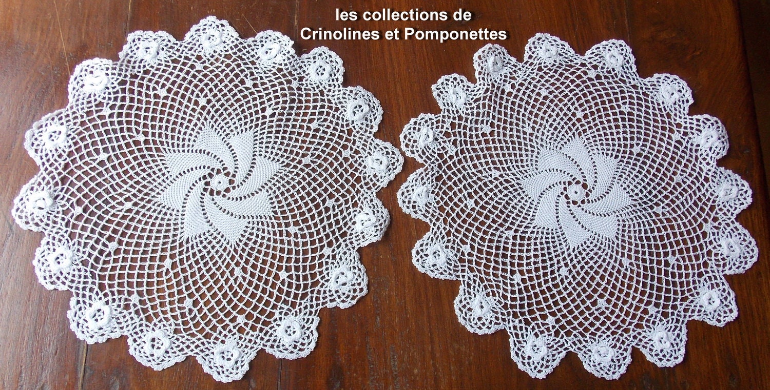 Napperons Crochet d'art Fabrication Artisanale Fil Fin Rond Blanc de 25cm Lot 2