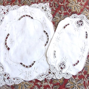 Napperon Ovale Dentelle Aux Fuseaux Blanc – Brodé Main, 35x50cm