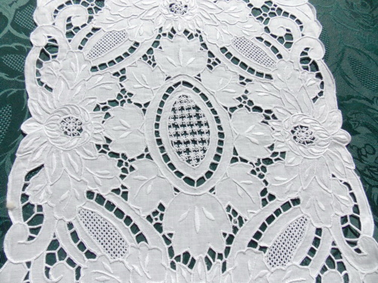 Napperon Brode Main sur Lin Broderie Richelieu Royal Blanc 35x54 Rectangulaire