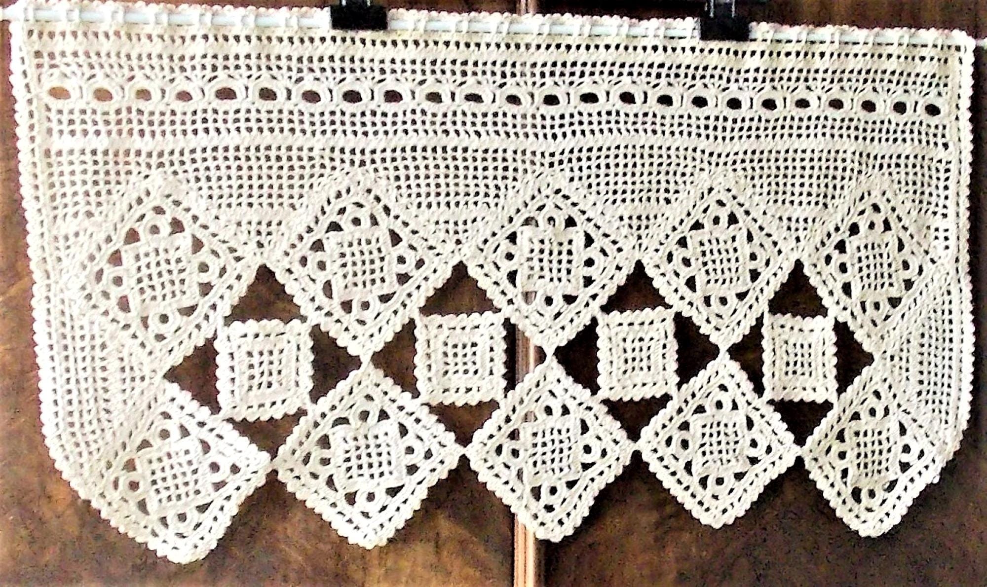 BRISE BISE handmade crochet curtain French craftsmanship creation Sylvette Raisonnier Belle de Jour
