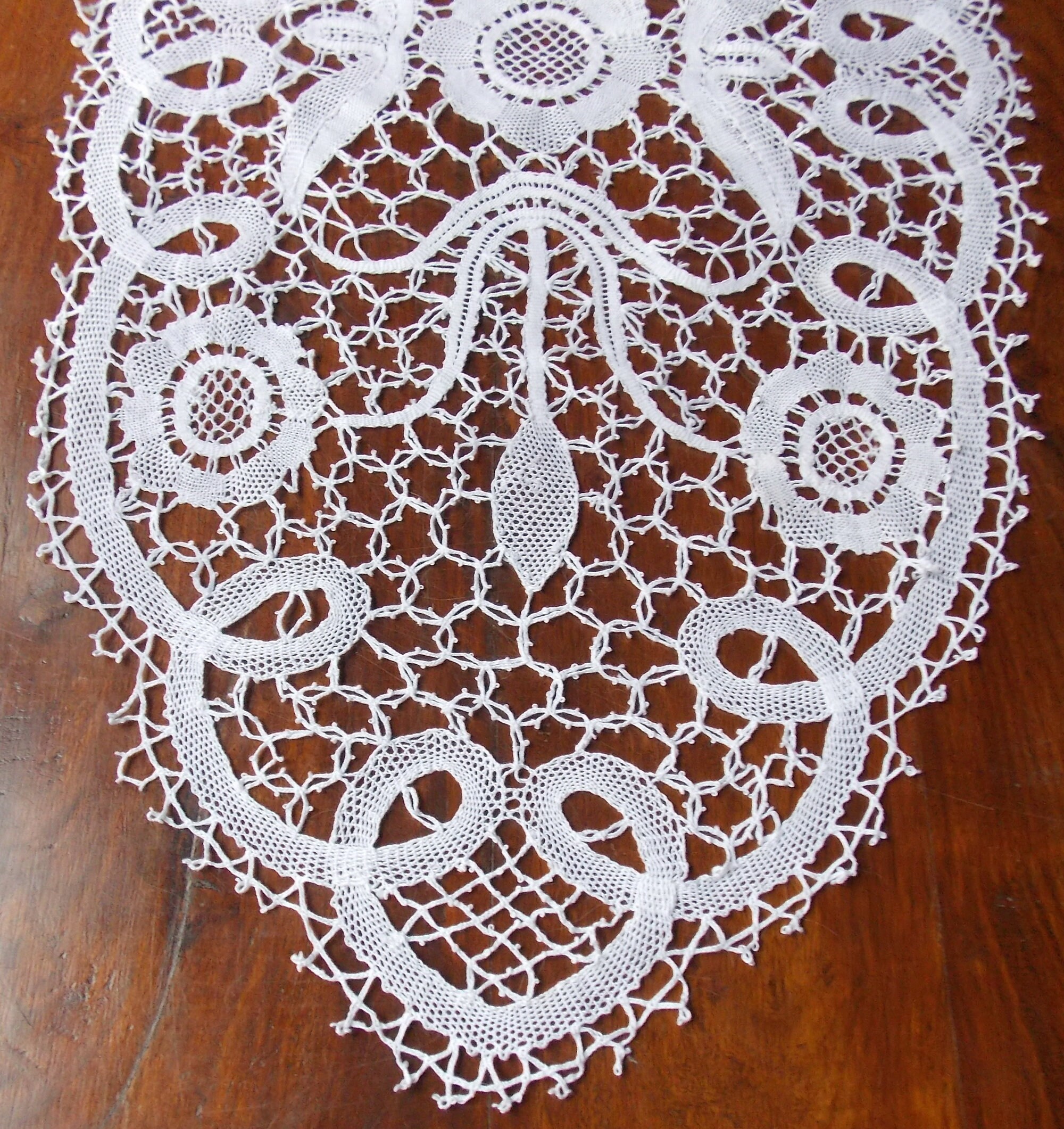 Napperon Dentelle Bruges Chemin Aux Fuseaux Ovale Blanc 33x72