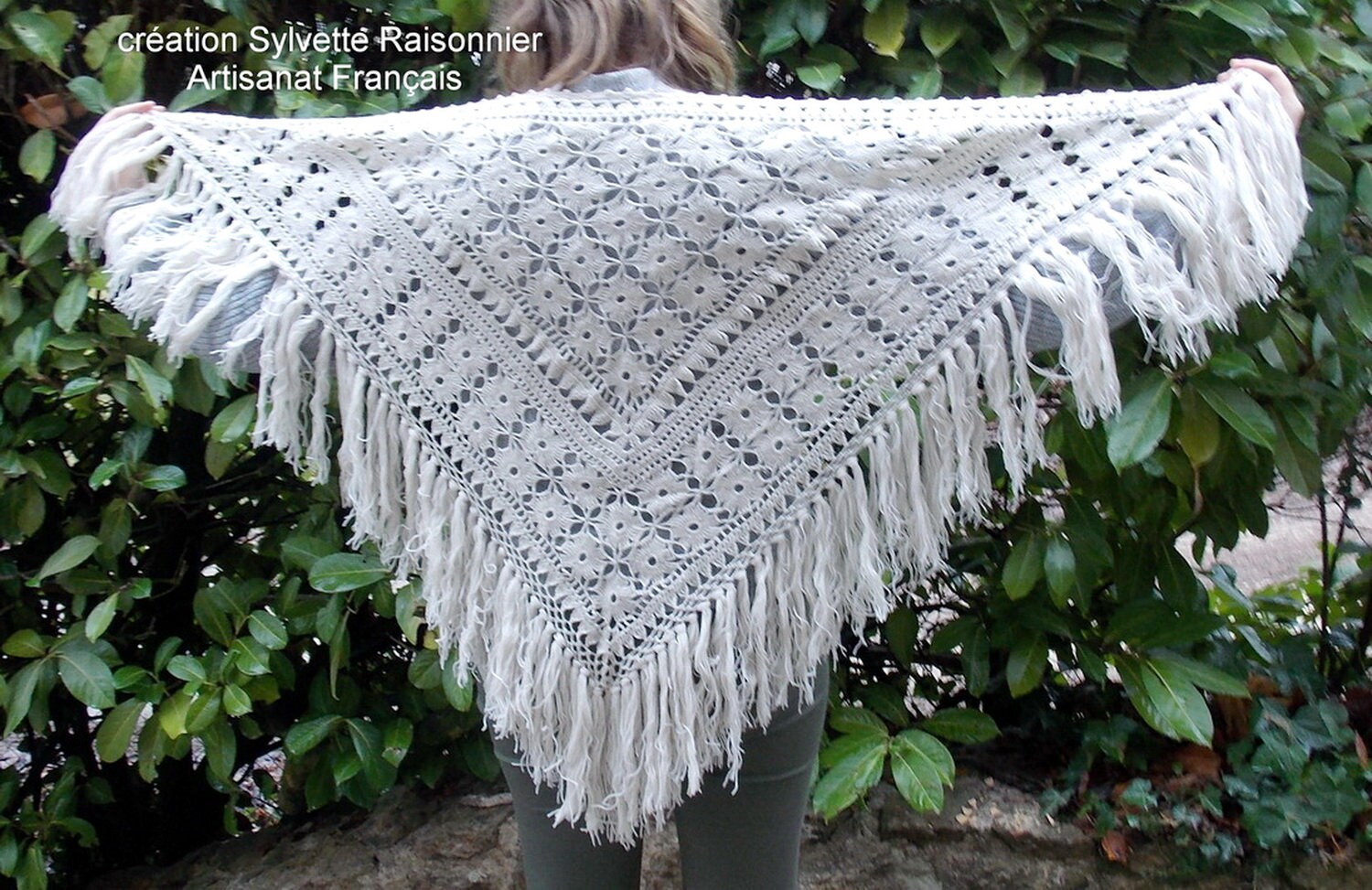 Châle étole Crochet Fait Main En France Par Sylvette Raisonnier - Noir - Sur Mesure Artisanale