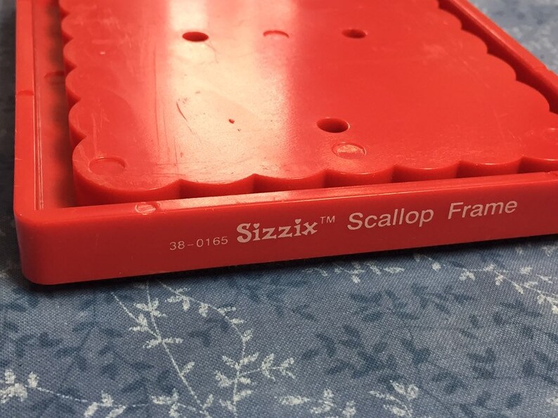 Red Die, Scallop Frame Sizzix 38-0165 Retired image 6